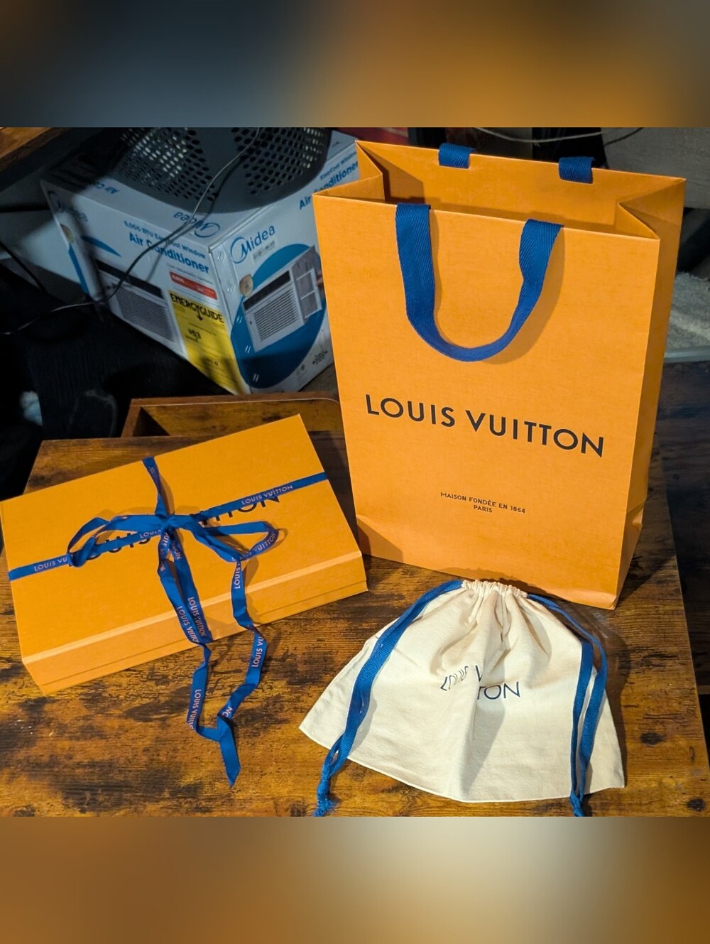 NEW Louis Vuitton Pochette Felicie Magnetic Box Dust Bag Shopping Bag Ribbon Set